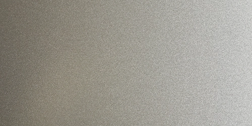 Zu sehen ist ein Dekor in Graualuminium